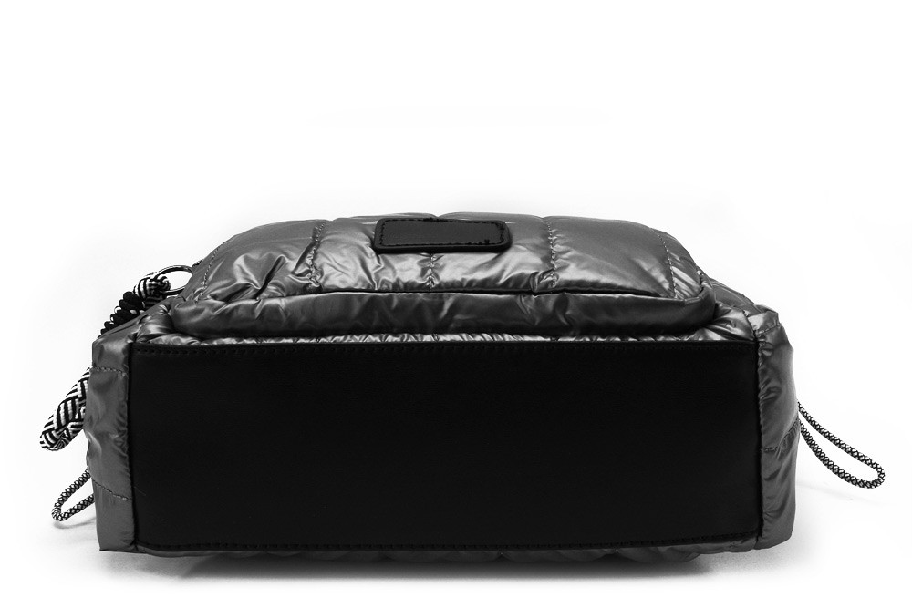 Černá prošívaná dámská zipová crossbody kabelka Avra