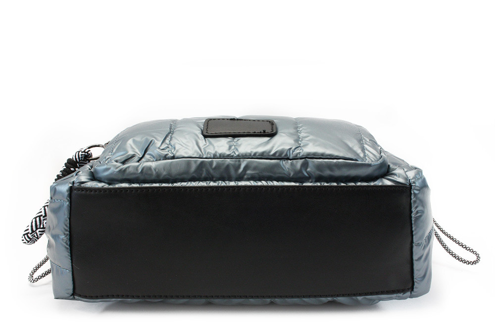 Světle modrá prošívaná dámská zipová crossbody kabelka Avra