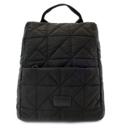 Černý prošívaný moderní dámský batoh Psien