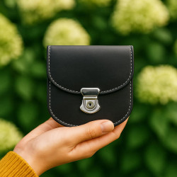 Černá dámská kožená peněženka se zámečkem Clariens