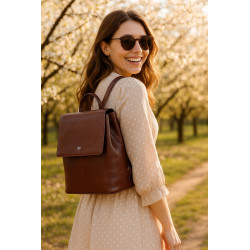Hnědý městský kožený batoh Neville