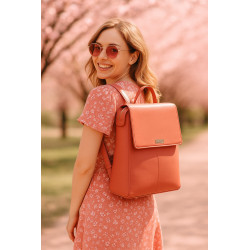 Tmavě růžový městský kožený batoh Neville