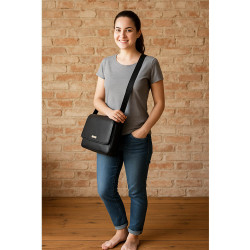 Černá dámská kožená klopnová kabelka Emalien