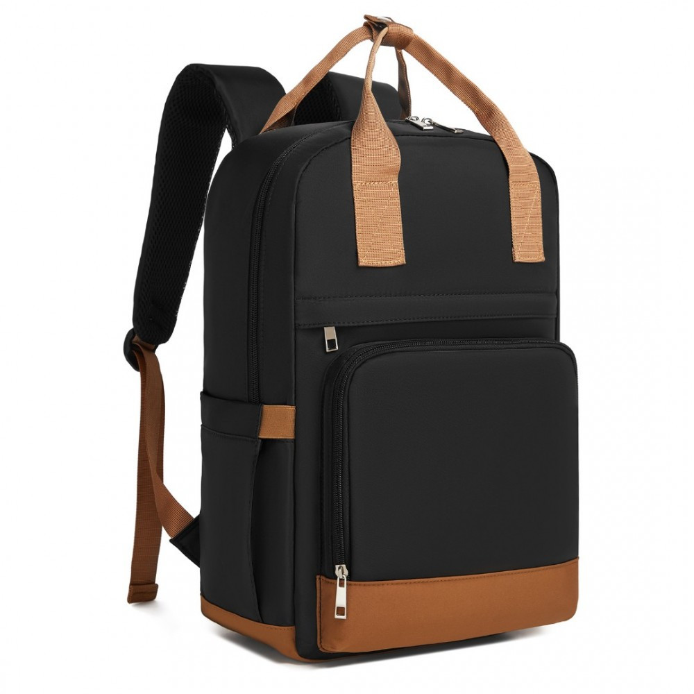 Černý stylový nepromokavý batoh na notebook Lioré