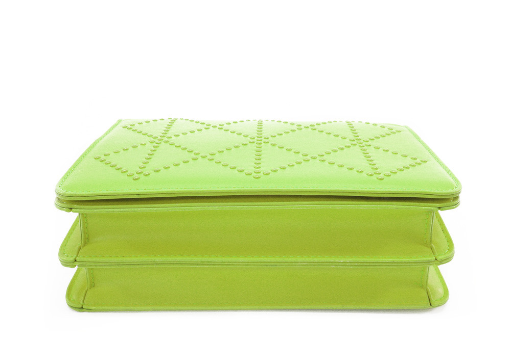 Světle zelená dámská crossbody kabelka s ozdobnou klopnou Dobea