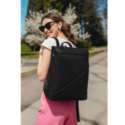 Černý praktický dámský batoh Ivora