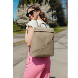 Světle hnědý praktický dámský batoh Ivora