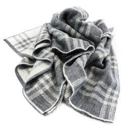 Šedý dámský kostkovaný šátek se stříbrnou nitkou Mickael