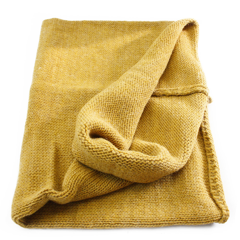 Žlutý dámský pletený nákrčník Girard