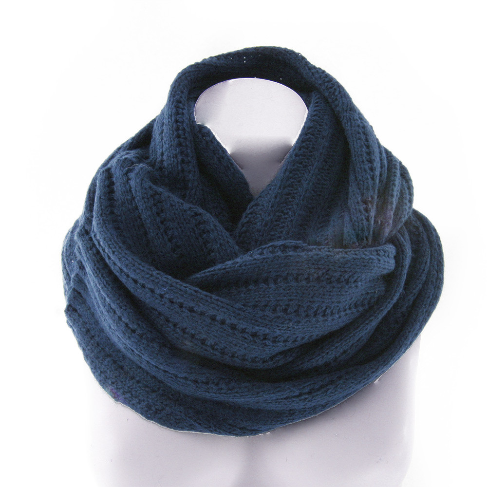 Tmavě modrý pletený dámský nákrčník Makoto