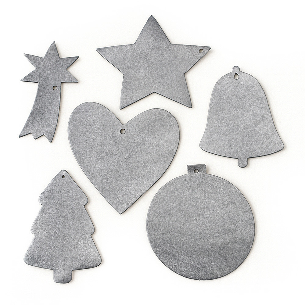 Tmavě stříbrná vánoční ozdoba zvonek Cabrera