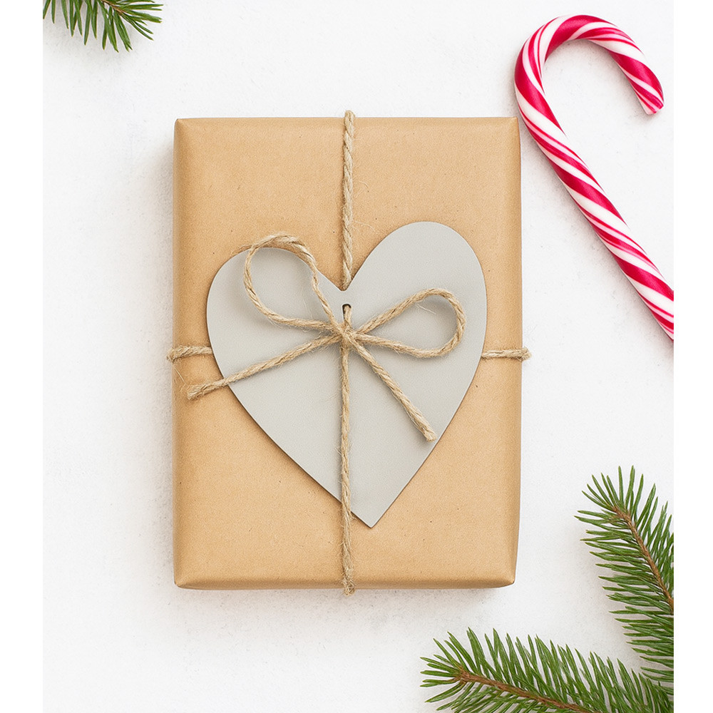 Světle šedá vánoční ozdoba srdce Ayane