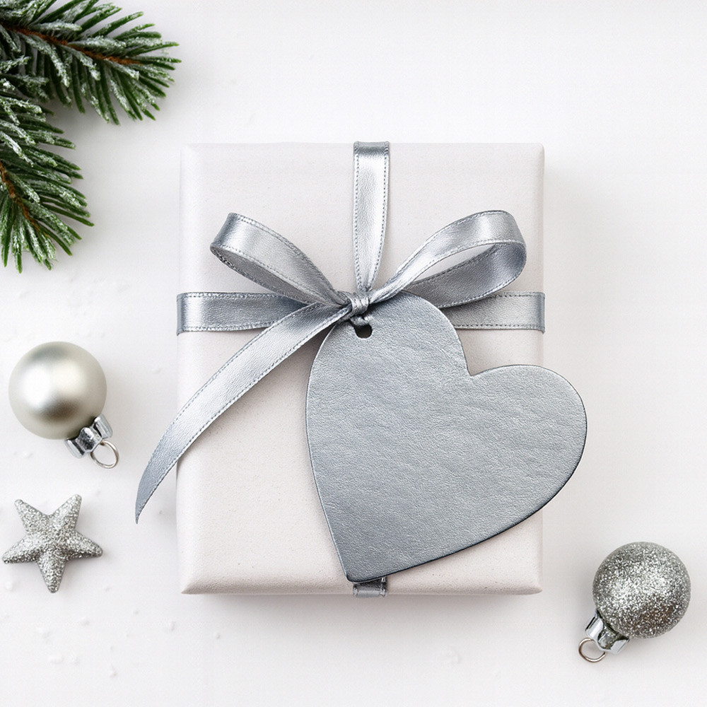 Tmavě stříbrná vánoční ozdoba srdce Ayane