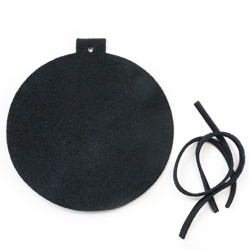 Černá vánoční ozdoba baňka Inoue