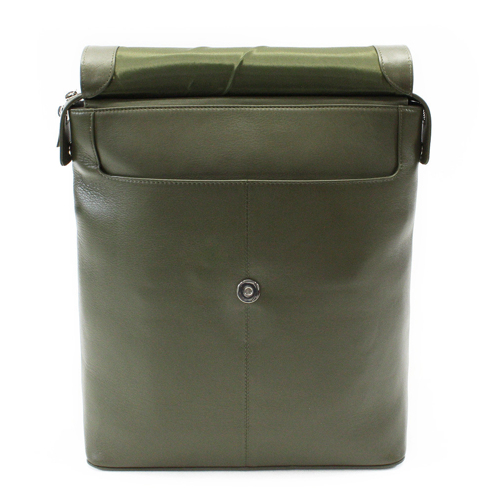 Tmavě zelený městský kožený batoh Neville