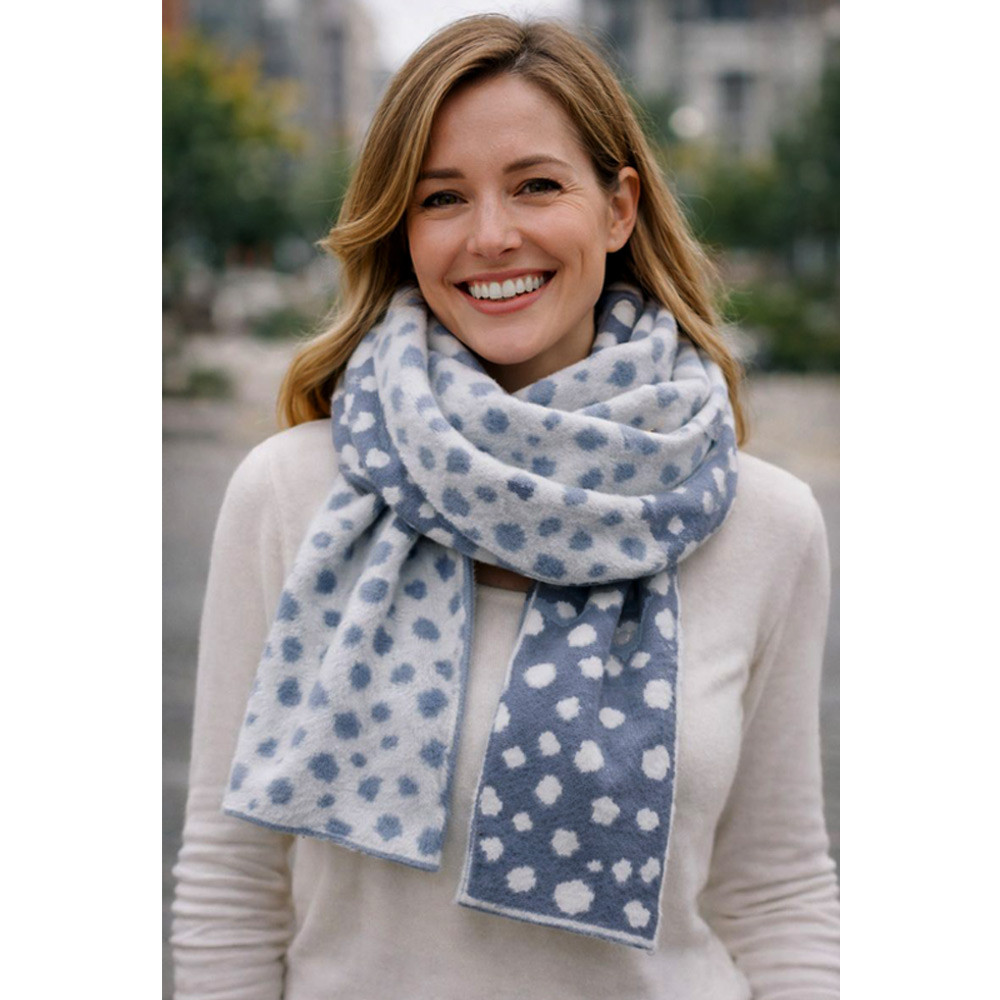 Světle modrý dámský dlouhý modní šál s puntíkem Olexey