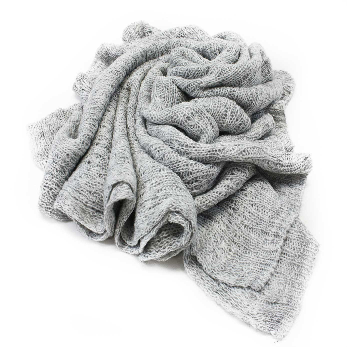 Světle šedý dámský pletený šátek Galina