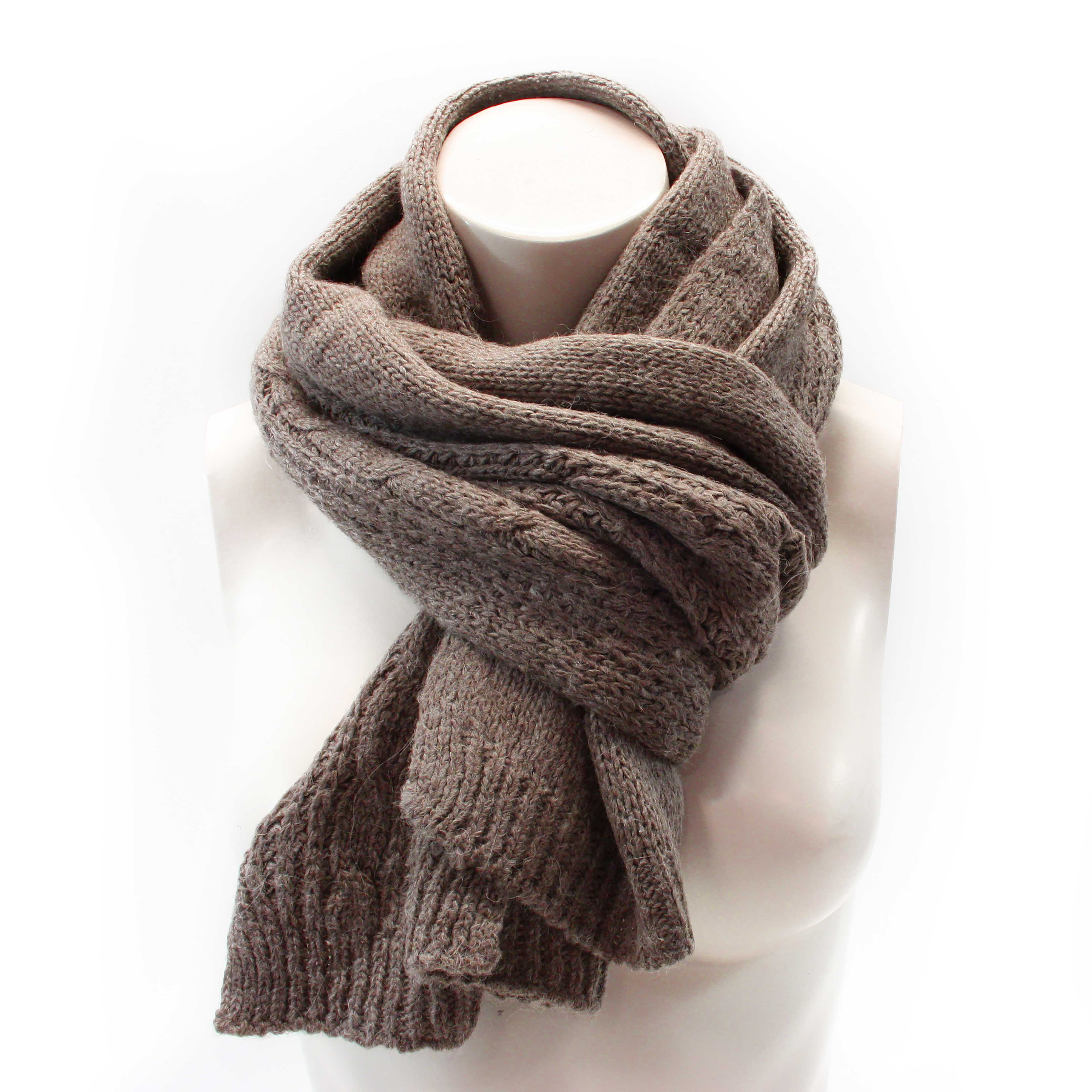 Hnědý dámský pletený šál Sachiko