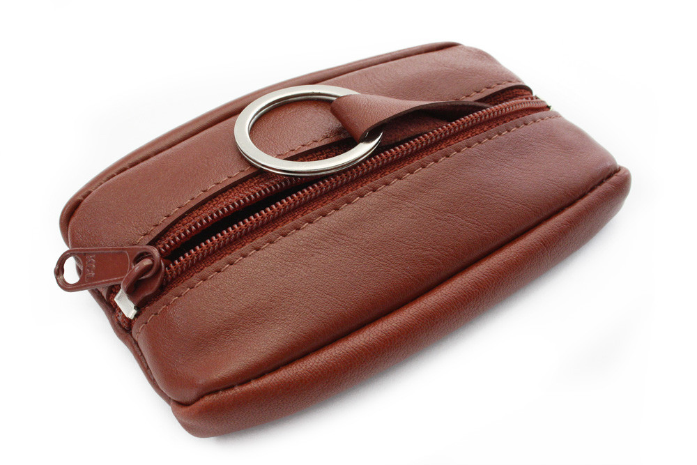 Hnědá kožená zipová klíčenka Lana DÁREK