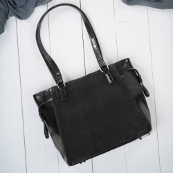Černá dámská kožená taška přes rameno Brenda