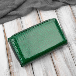 Zelená dámská kožená peněženka s motivem croco Deborah