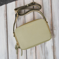 Světle zelená dámská kožená crossbody kabelka Lone