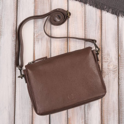 Tmavě hnědá dámská kožená crossbody kabelka Dilnoza