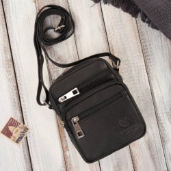 Černý pánský malý kožený crossbag Ilaria