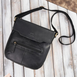 Černá dámská kožená crossbody taška s klopou Lujain