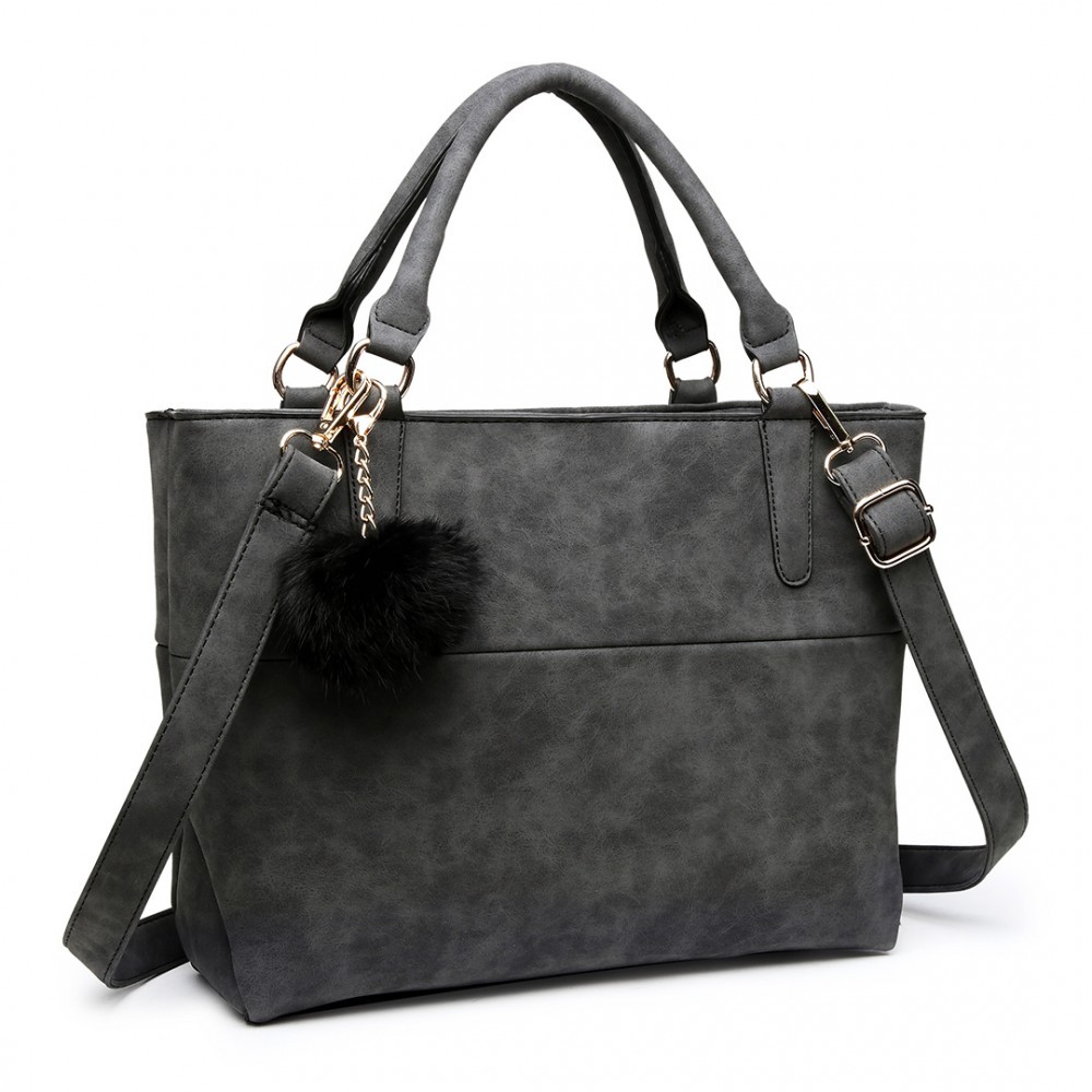 Černá kvalitní dámská kabelka s ozdobou Lusiel