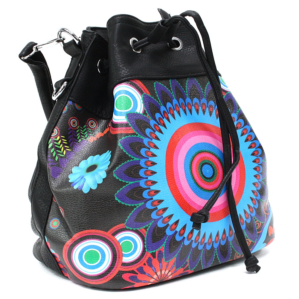 Černá vzorovaná dámská kabelka ve tvaru vaku Leondrea