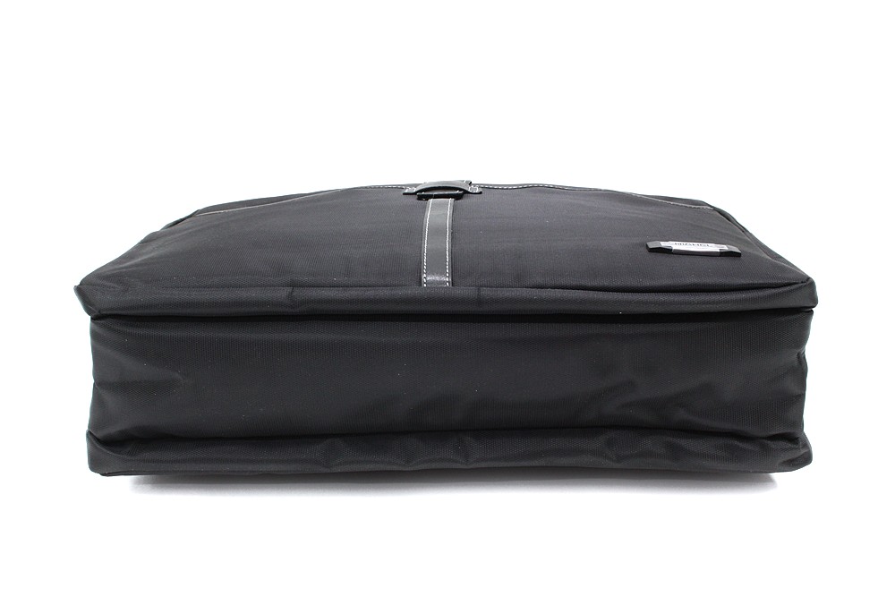 Kvalitní zipová černá pánská taška na notebook Ignacio